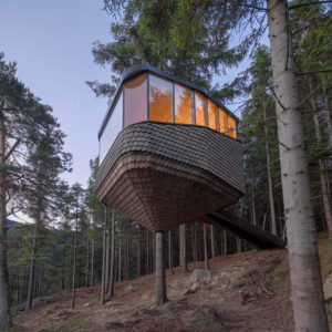 Woodnest Treehouse Odda Norway