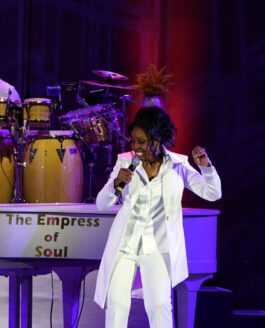Gladys Knight Live at the Hollywood Bowl