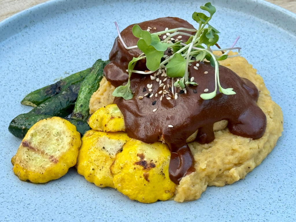 Romanita Baja Kitchen